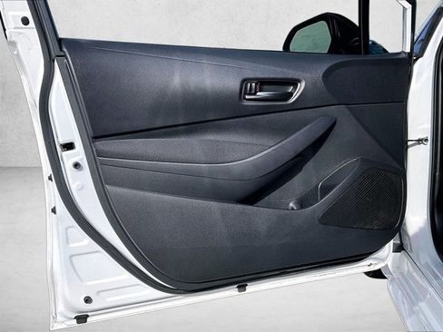 Used 2024 Toyota Corolla LE FWD image 17