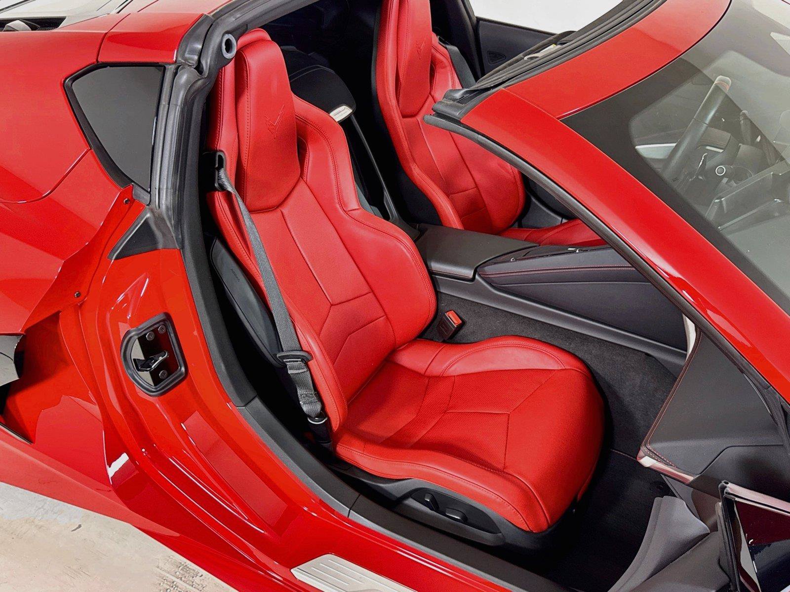 Used 2025 Chevrolet Corvette Stingray Coupe w/ 1LT RWD image 26