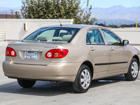 Used 2005 Toyota Corolla CE FWD image 5
