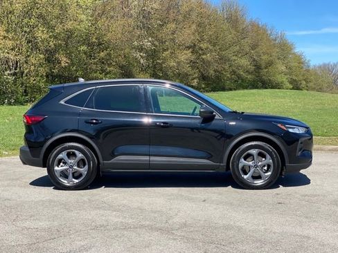 Used 2025 Ford Escape ST-Line image 8