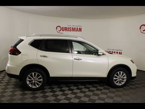 Used 2019 Nissan Rogue SV AWD/4WD image 9