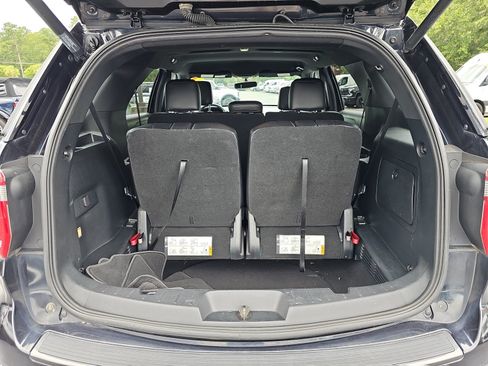 Used 2019 Ford Explorer XLT w/ Equipment Group 202A FWD image 13