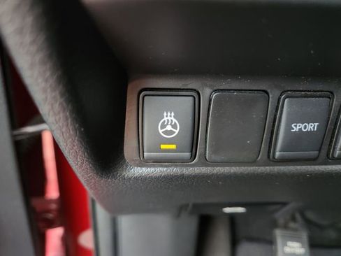 Used 2018 Nissan Rogue SV w/ Premium Package FWD image 31