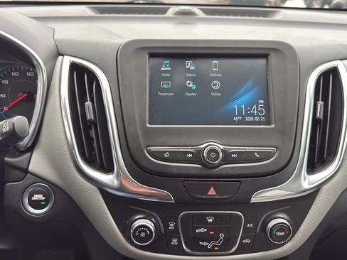 Used 2018 Chevrolet Equinox LS AWD/4WD image 18