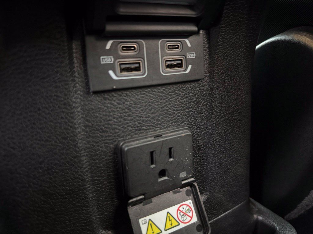 Used 2023 Jeep Wrangler Unlimited Sahara w/ Cold Weather Group AWD/4WD image 13