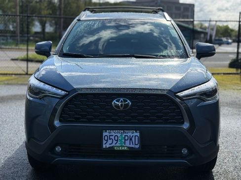 Used 2023 Toyota Corolla Cross XLE w/ Convenience Package image 8