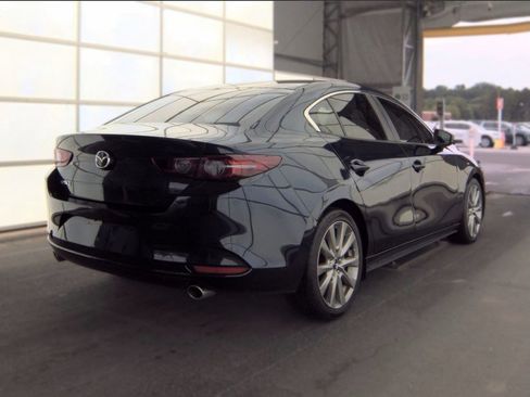 Used 2020 MAZDA MAZDA3 Sedan w/ Select Package FWD image 2