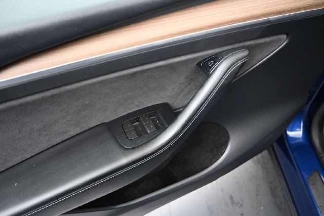 Used 2023 Tesla Model Y Long Range AWD/4WD image 18