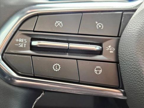 Used 2025 Chevrolet Traverse LT w/ Enhanced Driving Package AWD/4WD image 26