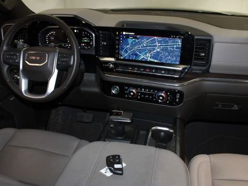 Used 2023 GMC Sierra 1500 SLT w/ SLT Convenience Package AWD/4WD image 12