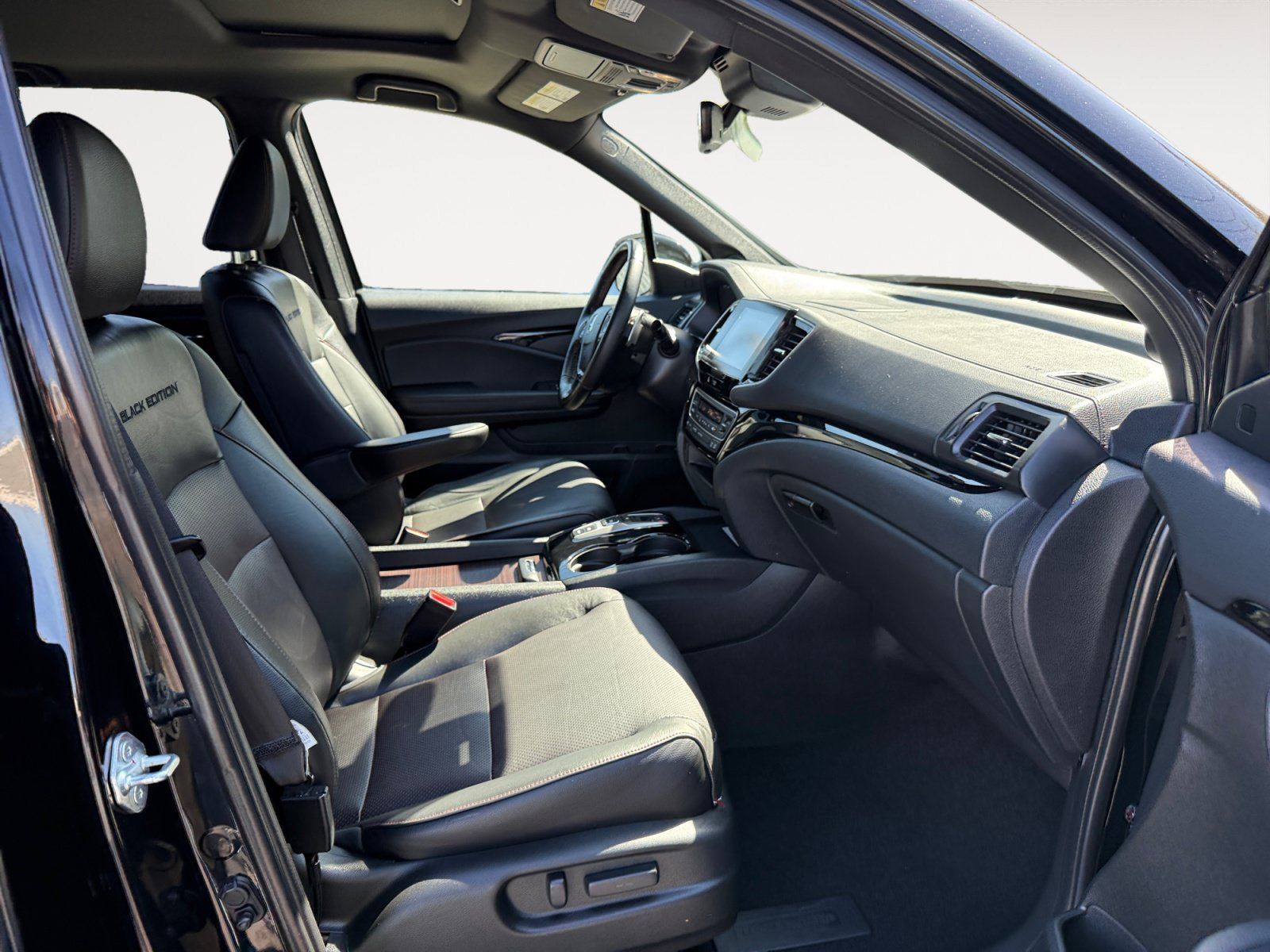 Used 2022 Honda Ridgeline Black Edition image 19