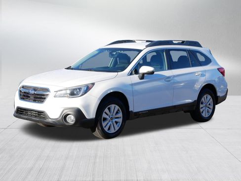 Used 2019 Subaru Outback 2.5i Premium image 3