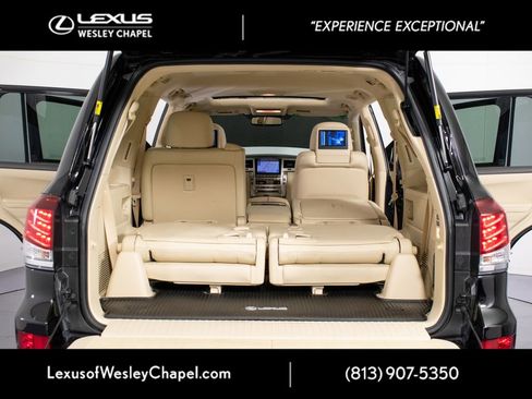 Used 2014 Lexus LX 570 4WD image 19