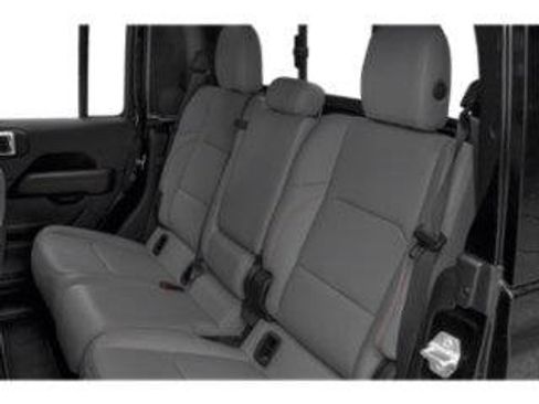 Used 2021 Jeep Gladiator Mojave AWD/4WD image 8