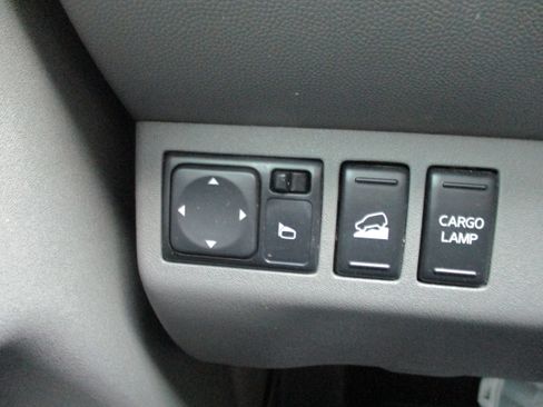 Used 2021 Nissan Frontier SV AWD/4WD image 17