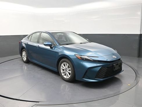 Certified 2025 Toyota Camry LE FWD image 10