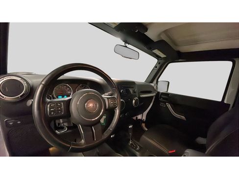 Used 2016 Jeep Wrangler Rubicon w/ Power Convenience Group AWD/4WD image 10