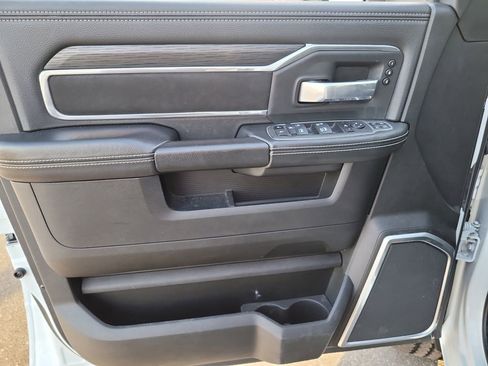 Used 2024 RAM 2500 Laramie w/ Night Edition image 15