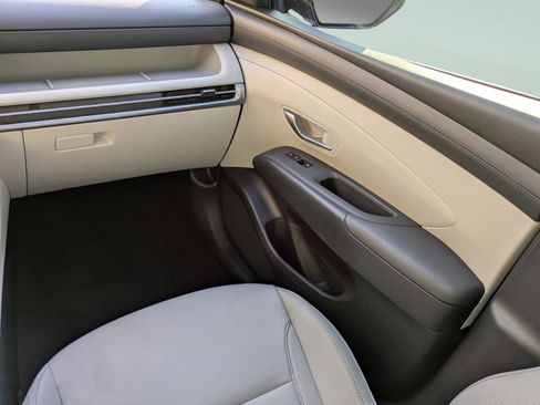 New 2026 Hyundai Tucson SEL FWD image 17