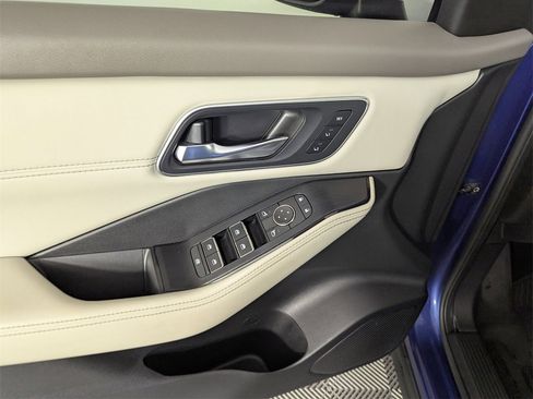 Used 2021 Nissan Rogue SL image 19