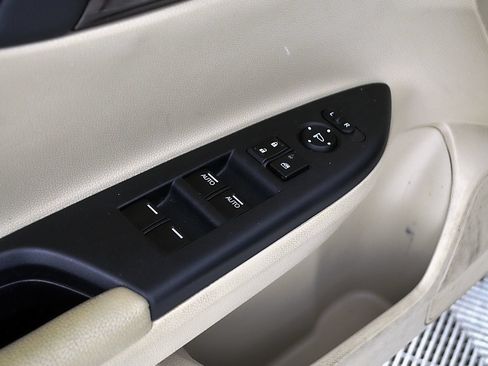 Used 2017 Honda Accord EX image 19
