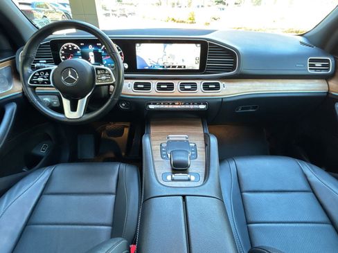 Used 2022 Mercedes-Benz GLS 450 4MATIC image 16