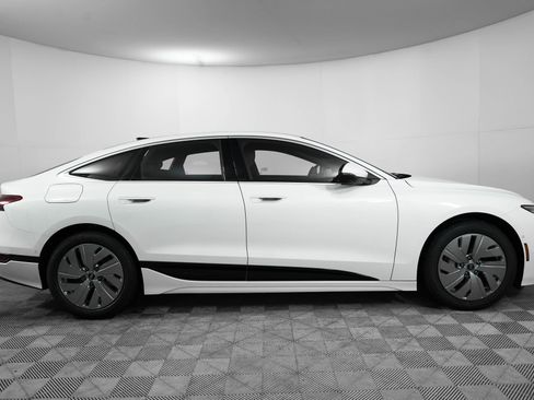 New 2025 Audi A6 e-tron Ultra image 8