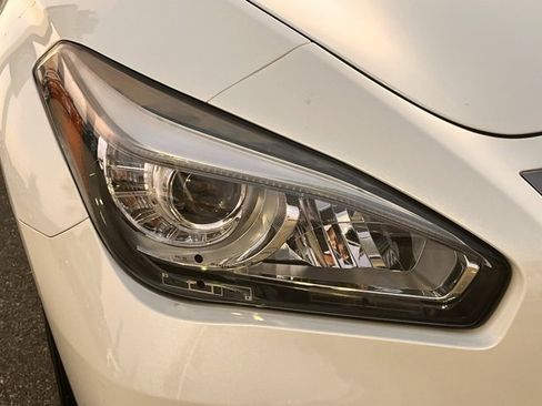 Certified 2019 INFINITI Q70 Luxe image 29