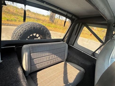 Used 1992 Jeep Wrangler 4WD image 14