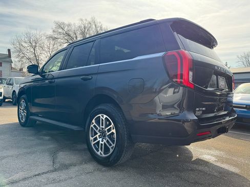 Used 2025 Ford Expedition Active image 7