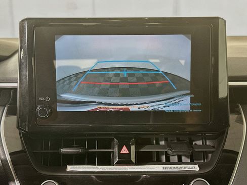 Used 2024 Toyota Corolla LE FWD image 24