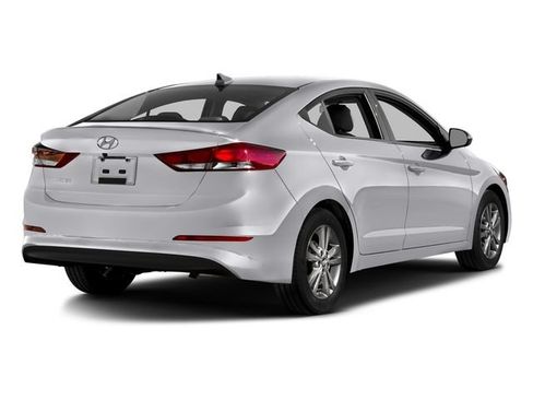 Used 2018 Hyundai Elantra SEL FWD image 3