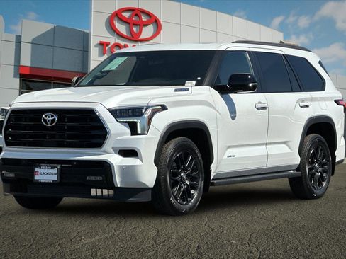 Certified 2026 Toyota Sequoia Limited w/ Tow Technology Package AWD/4WD image 7
