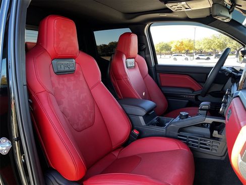 Used 2025 Toyota Tacoma TRD Pro image 26