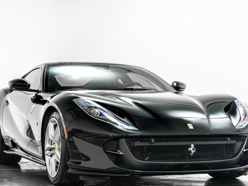 Used 2020 Ferrari 812 Superfast image 3