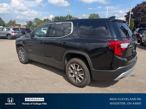 Used 2023 GMC Acadia SLE FWD image 10