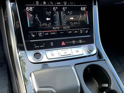 Used 2025 Audi Q8 Prestige w/ Prestige Package AWD/4WD image 29