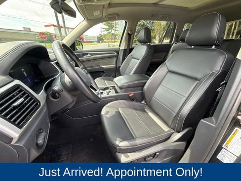 Used 2022 Volkswagen Atlas SE w/ Panoramic Sunroof Package AWD/4WD image 9