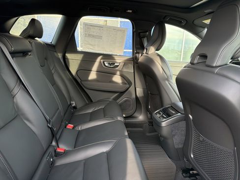 New 2026 Volvo XC60 B5 Ultra w/ Climate Package image 15