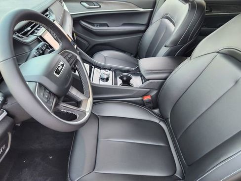 New 2025 Jeep Grand Cherokee L Limited w/ Black Appearance Package image 9