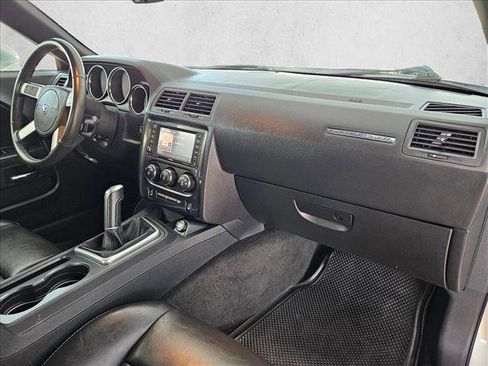 Used 2010 Dodge Challenger R/T image 21