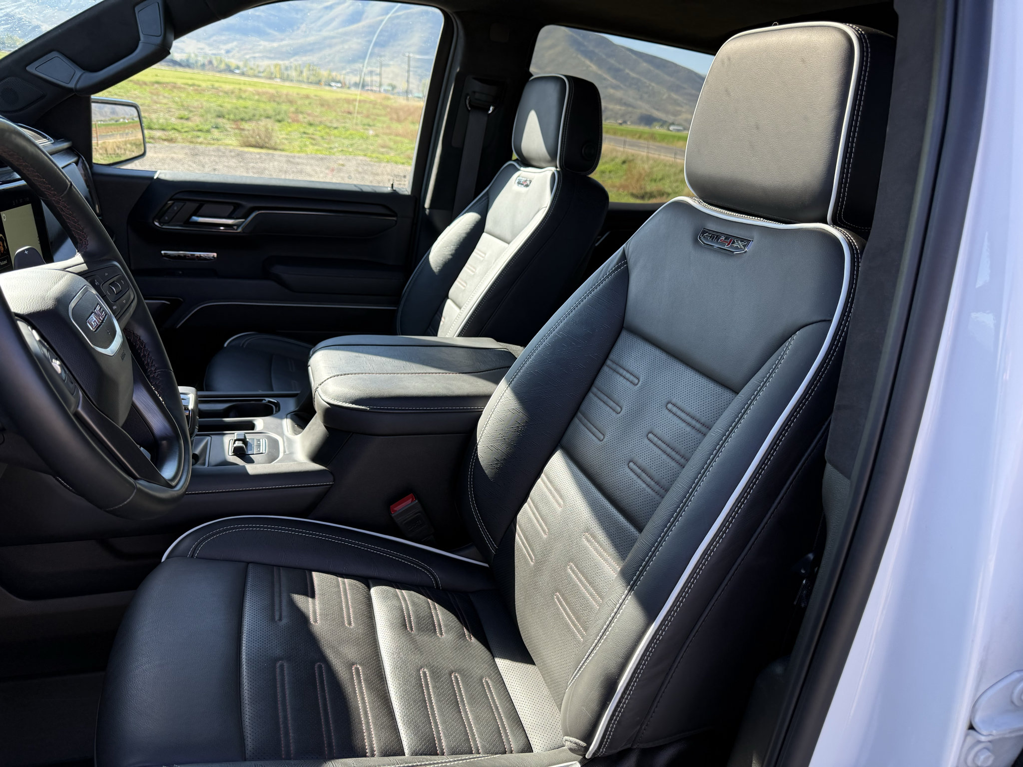 Used 2024 GMC Sierra 1500 AT4X AWD/4WD image 17