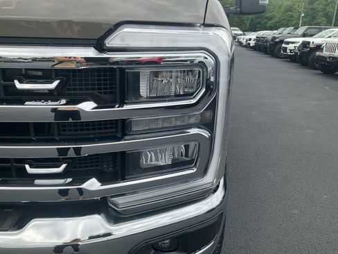 New 2026 Ford F250 Lariat w/ Chrome Package AWD/4WD image 9