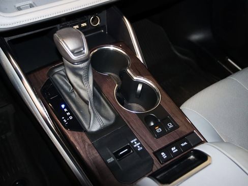 Used 2021 Toyota Highlander Platinum image 47