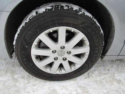 Used 2016 Chrysler Town & Country Touring w/ Driver Convenience Group image 15