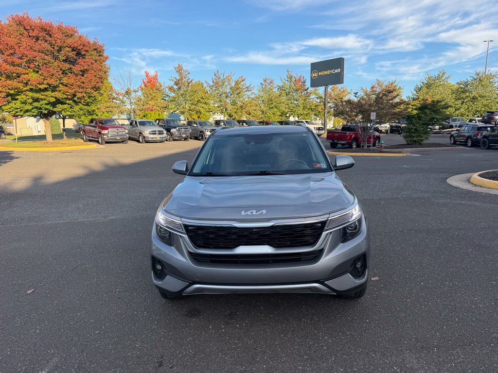 Used 2023 Kia Seltos S AWD/4WD image 2