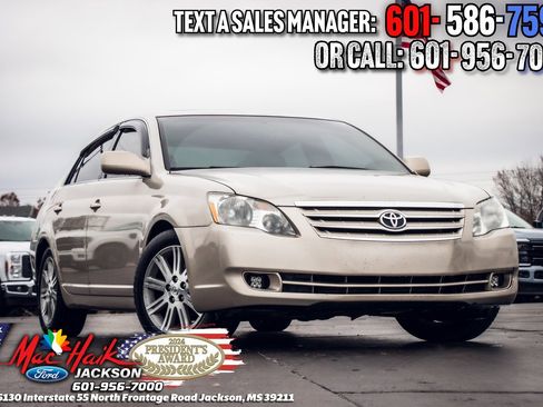 Used 2005 Toyota Avalon Limited image 1