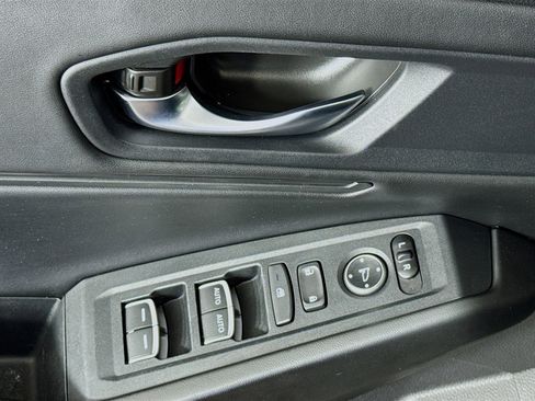 Used 2023 Honda Accord EX image 33