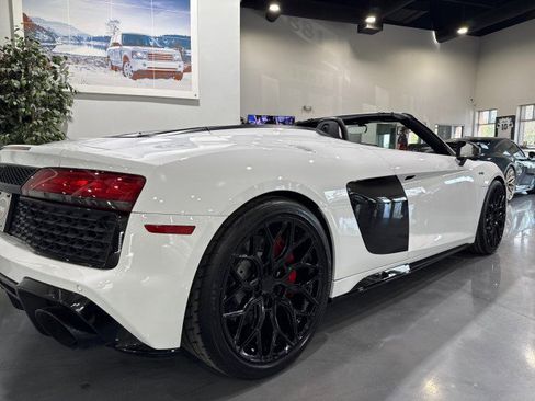 Used 2020 Audi R8 V10 w/ 20" Wheel Package image 31