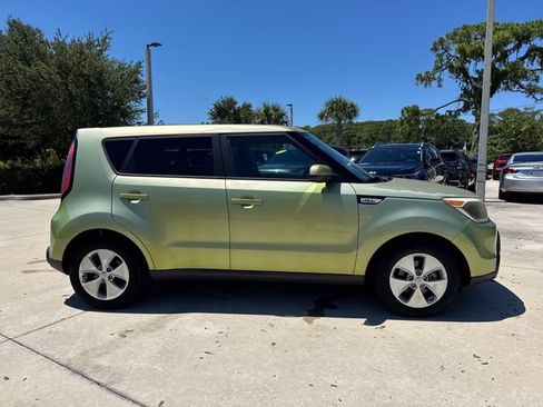 Used 2015 Kia Soul FWD image 3